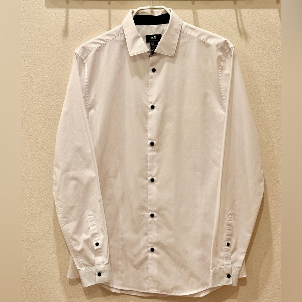 H&M Classic Slim Fit Button-Front Dress Shirt – Men’s Medium